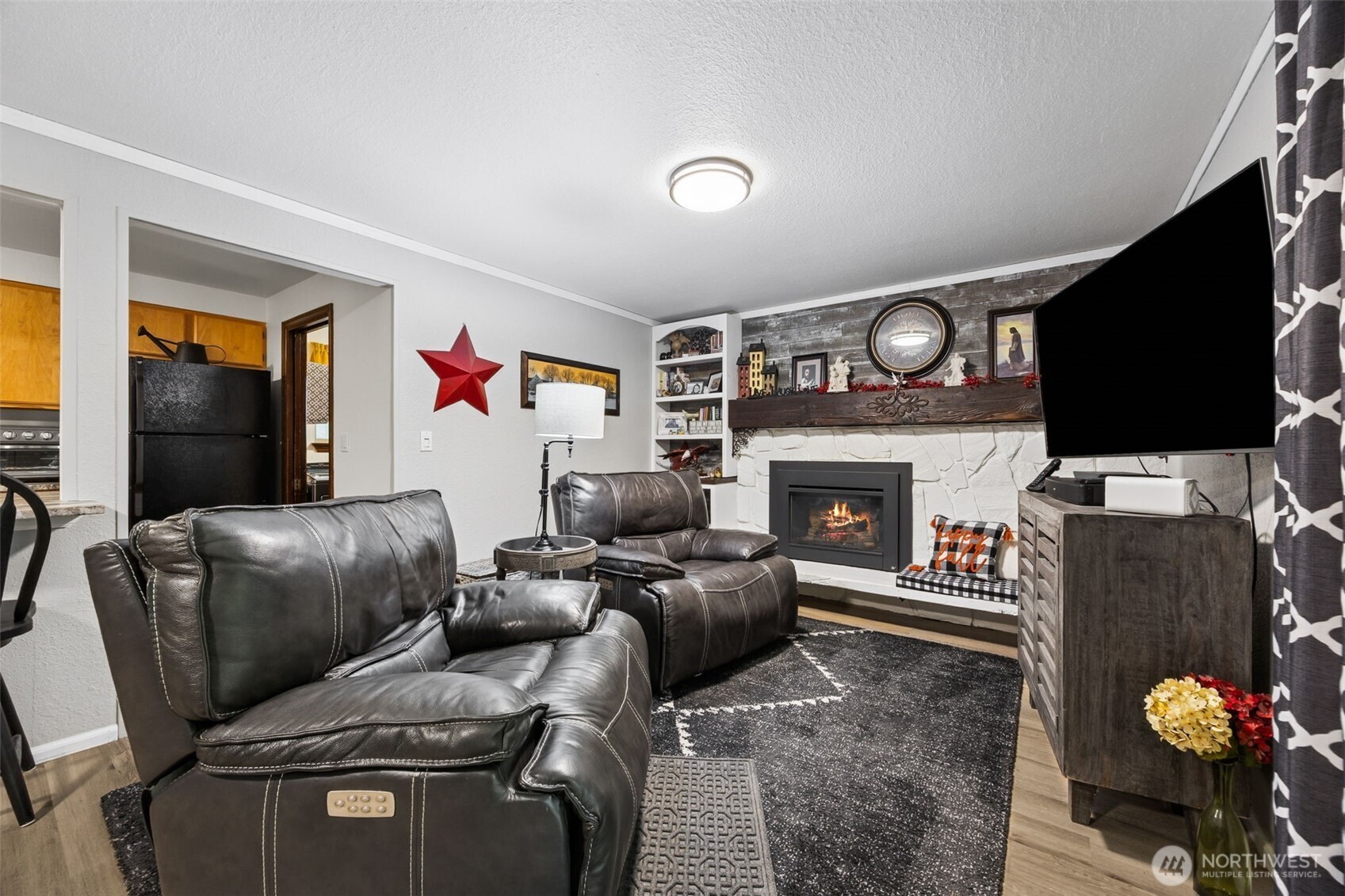 5700 Cooper Point Road NW, Olympia, WA 98502