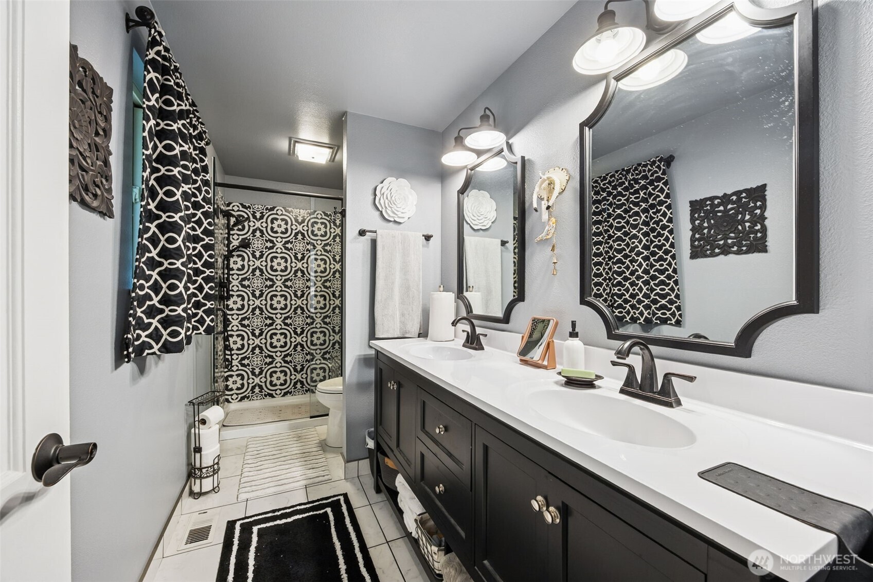 5700 Cooper Point Road NW, Olympia, WA 98502