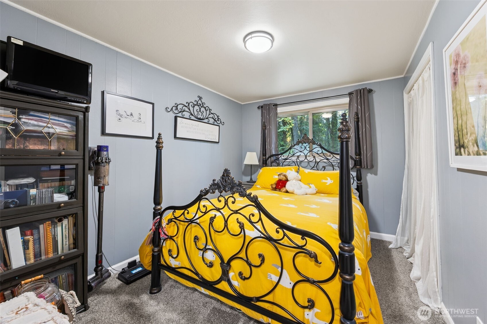 5700 Cooper Point Road NW, Olympia, WA 98502