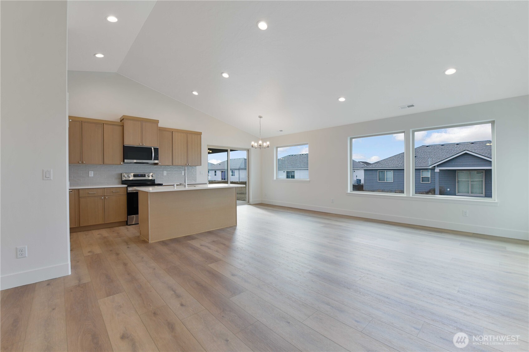 316 N Montana Street , Moses Lake, WA 98837