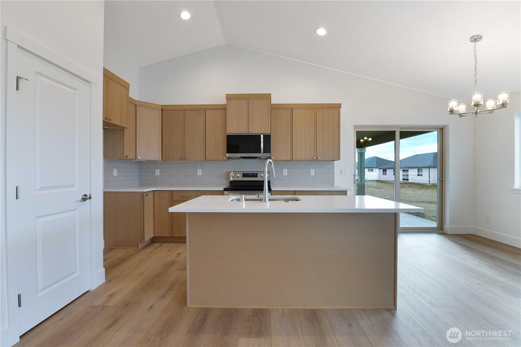 316 N Montana Street , Moses Lake, WA 98837