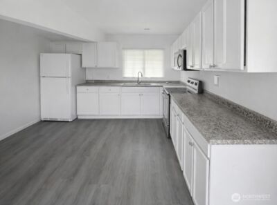 244 Emerson Avenue , Hoquiam, WA 98550 - Photo 3