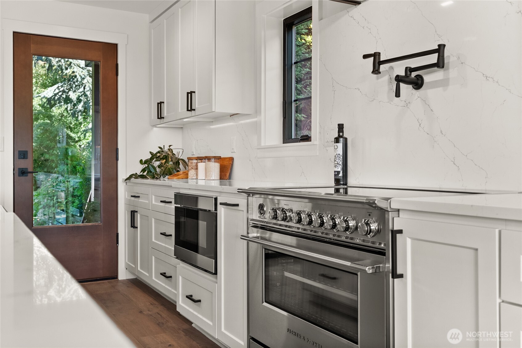 6917 57th Avenue NE, Seattle, WA 98115