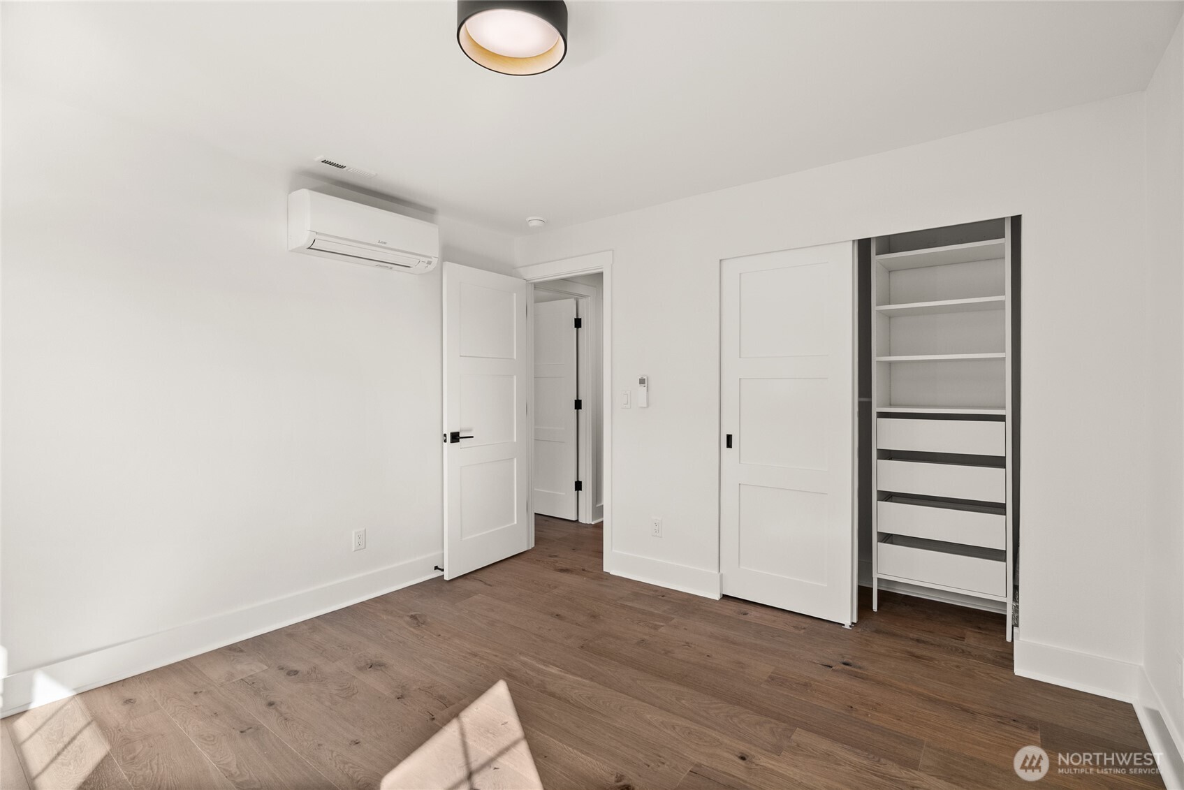 6917 57th Avenue NE, Seattle, WA 98115