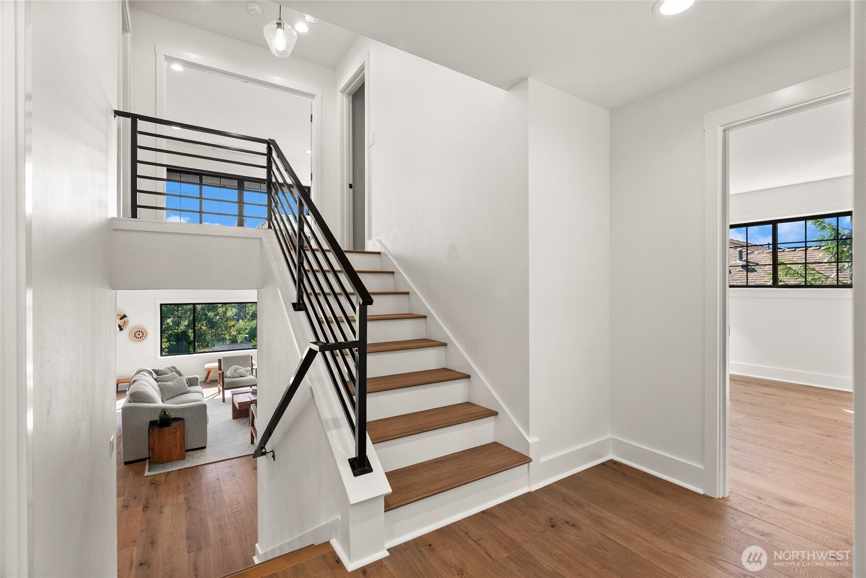 6917 57th Avenue NE, Seattle, WA 98115