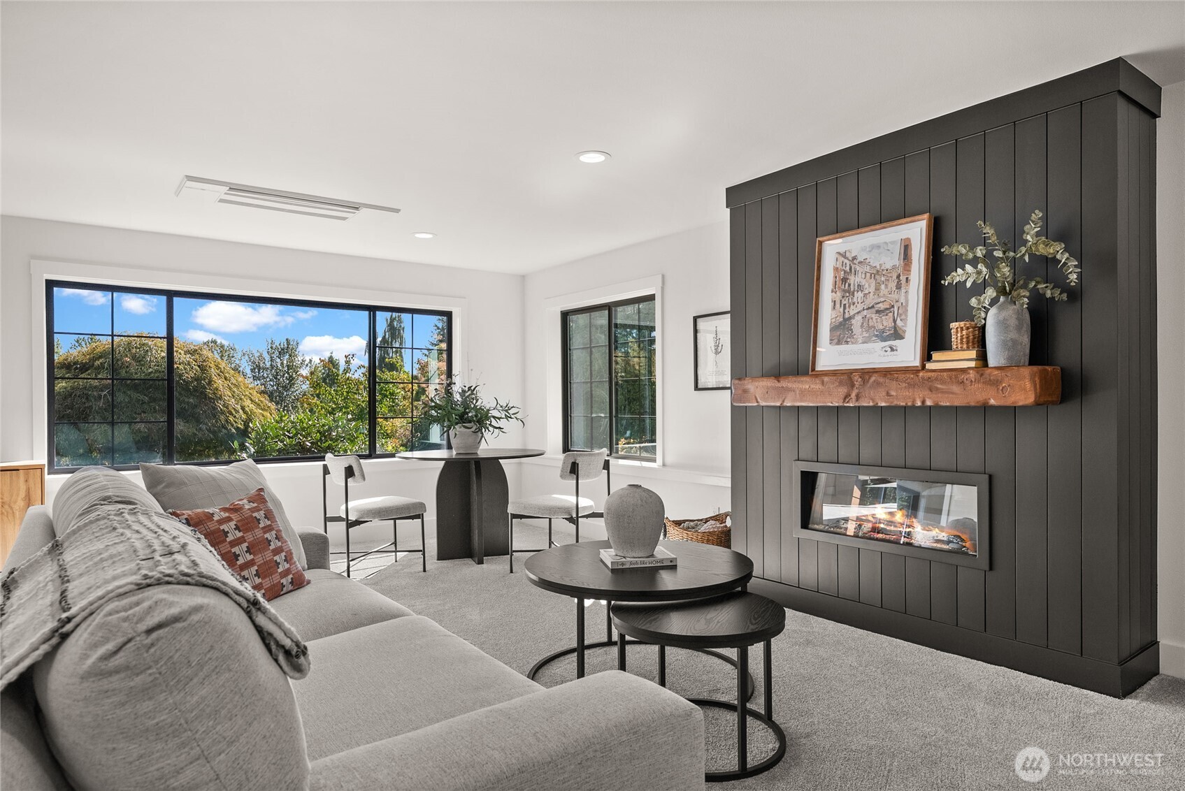 6917 57th Avenue NE, Seattle, WA 98115