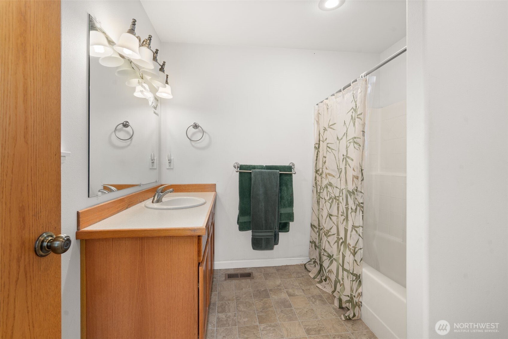 27 Otter Lane , Elma, WA 98541