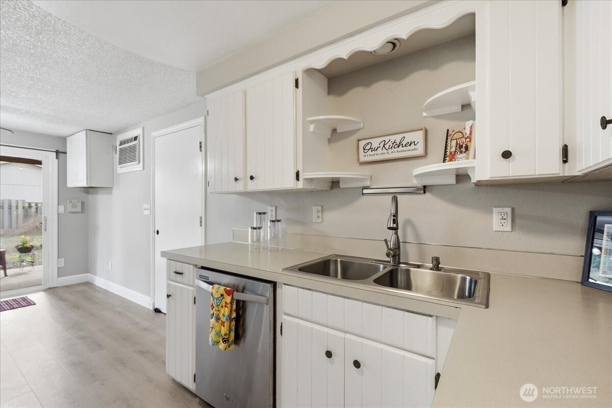 1305 NE 129th Avenue , Vancouver, WA 98684