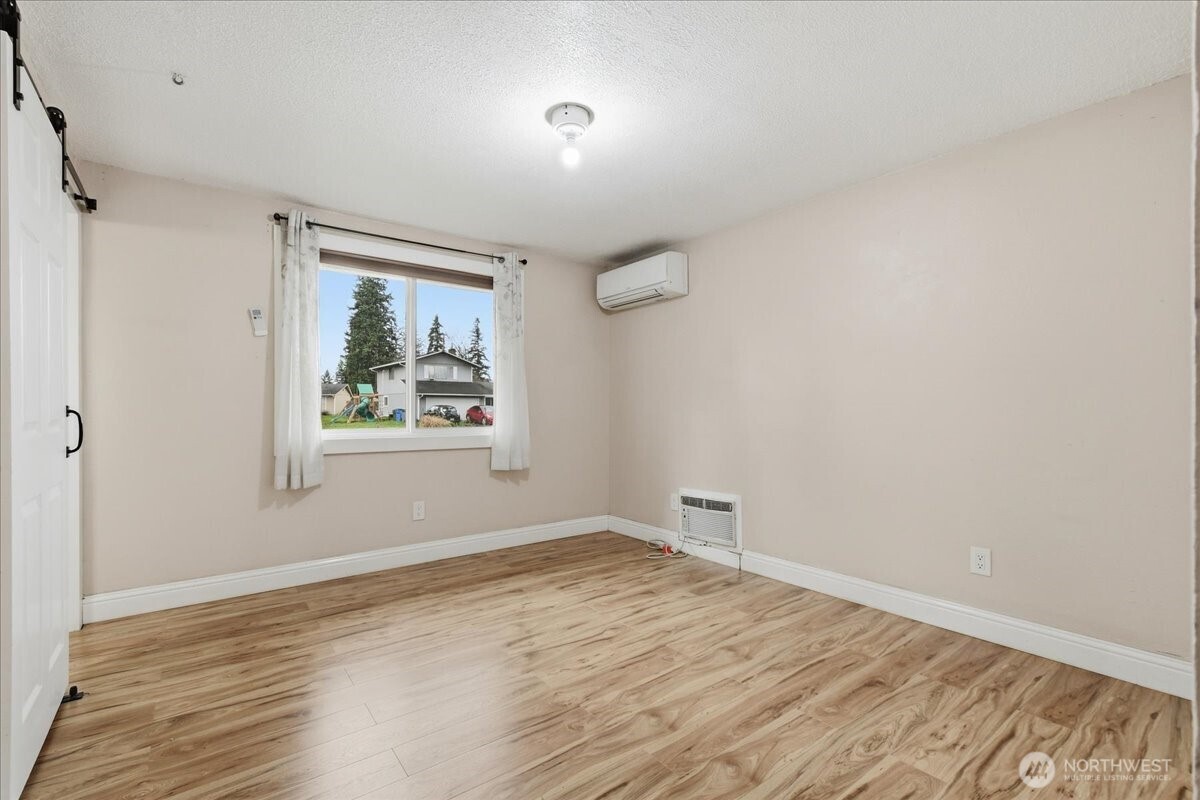 1305 NE 129th Avenue , Vancouver, WA 98684