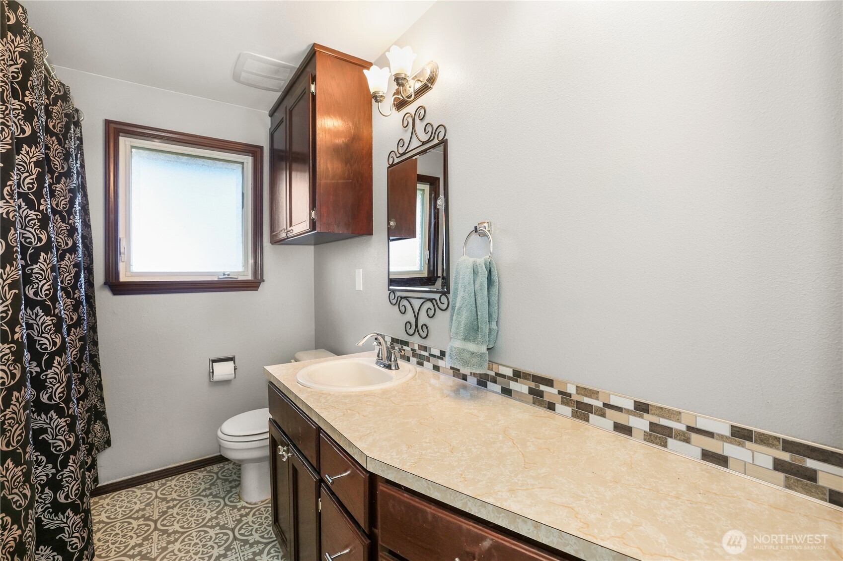 912 9th Street NW, Puyallup, WA 98371