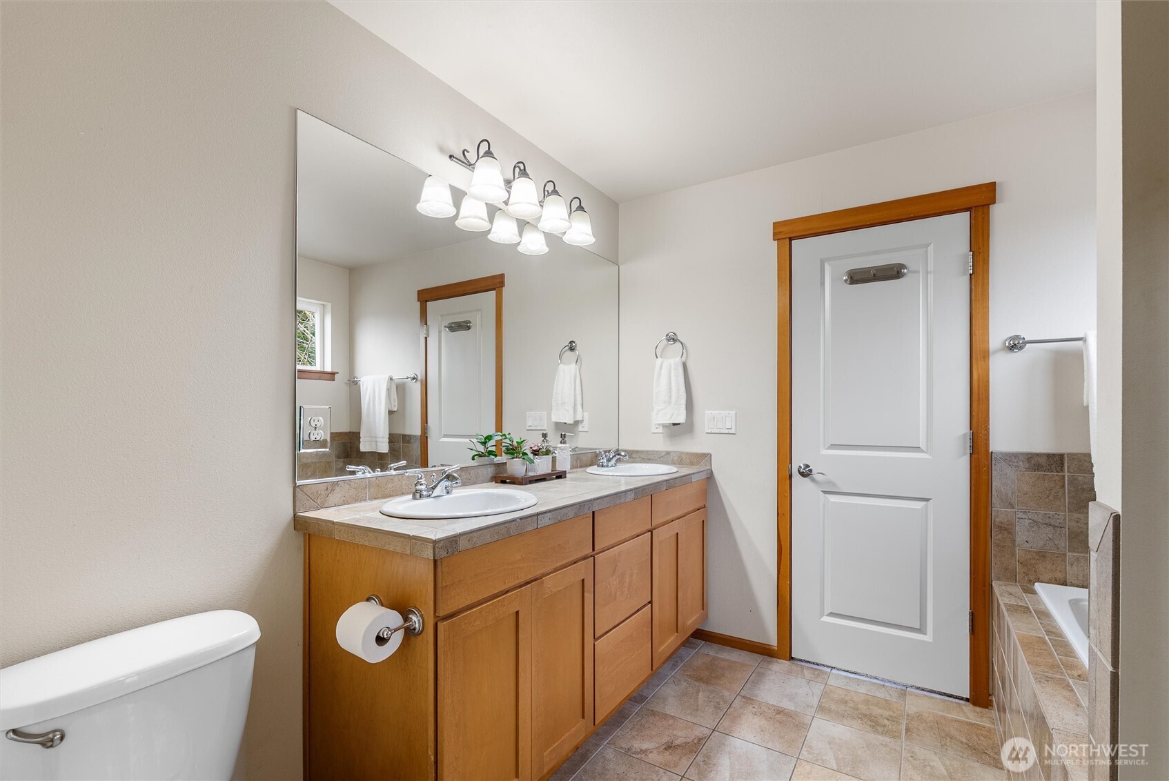 5110 153rd Place SW #A, Edmonds, WA 98026