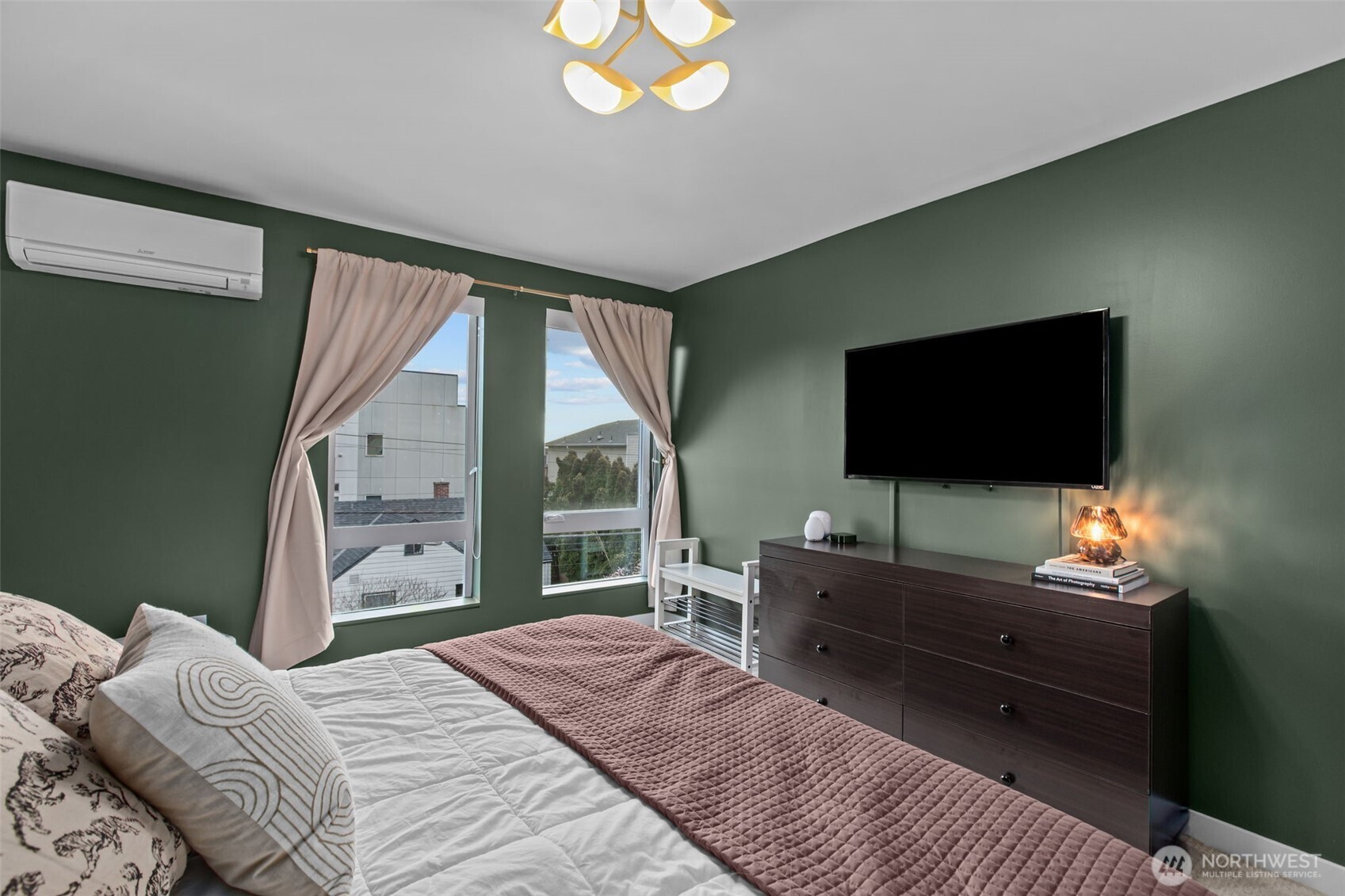 806 NW 50th Street #B, Seattle, WA 98107