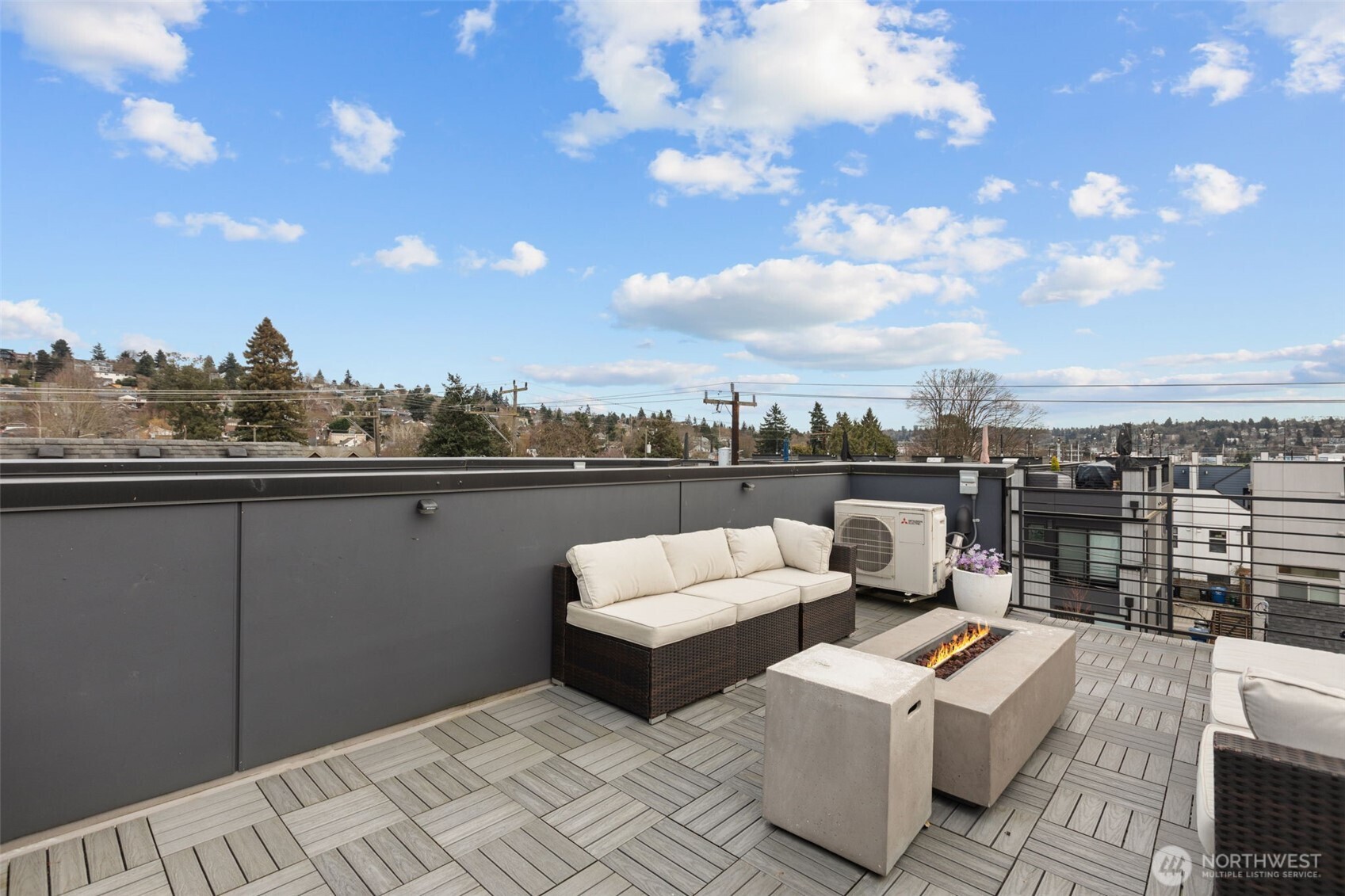 806 NW 50th Street #B, Seattle, WA 98107