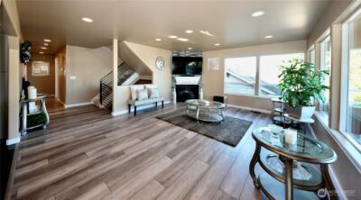 11031 Cornell Avenue S, Seattle, WA 98178-3114 - Photo 2