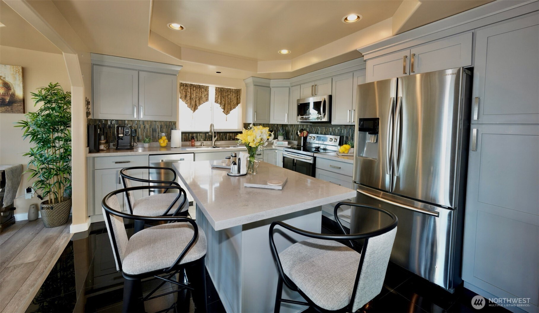 11031 Cornell Avenue S, Seattle, WA 98178-3114