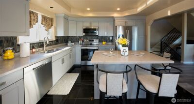 11031 Cornell Avenue S, Seattle, WA 98178-3114 - Photo 5