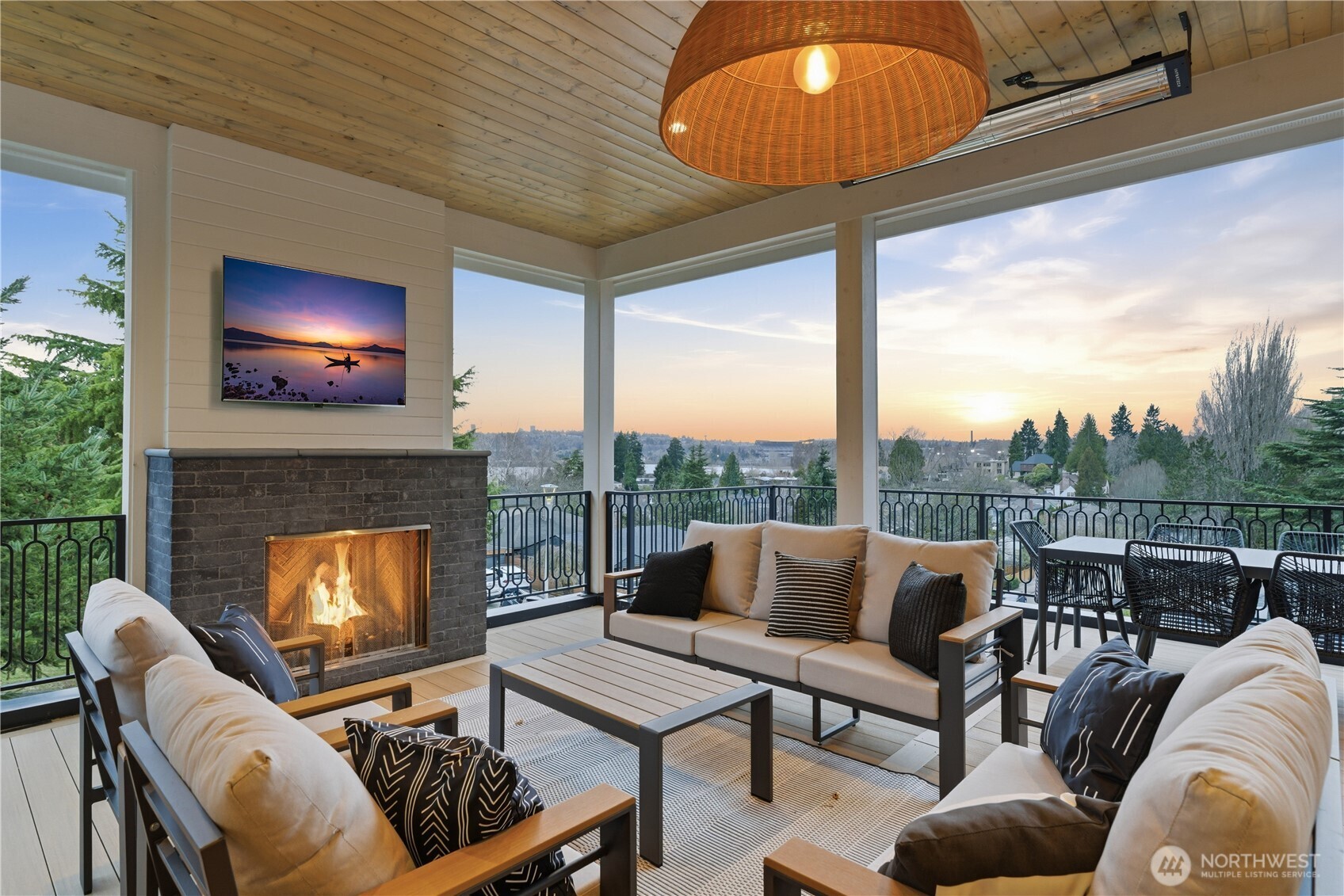 4103 43rd Avenue NE, Seattle, WA 98105