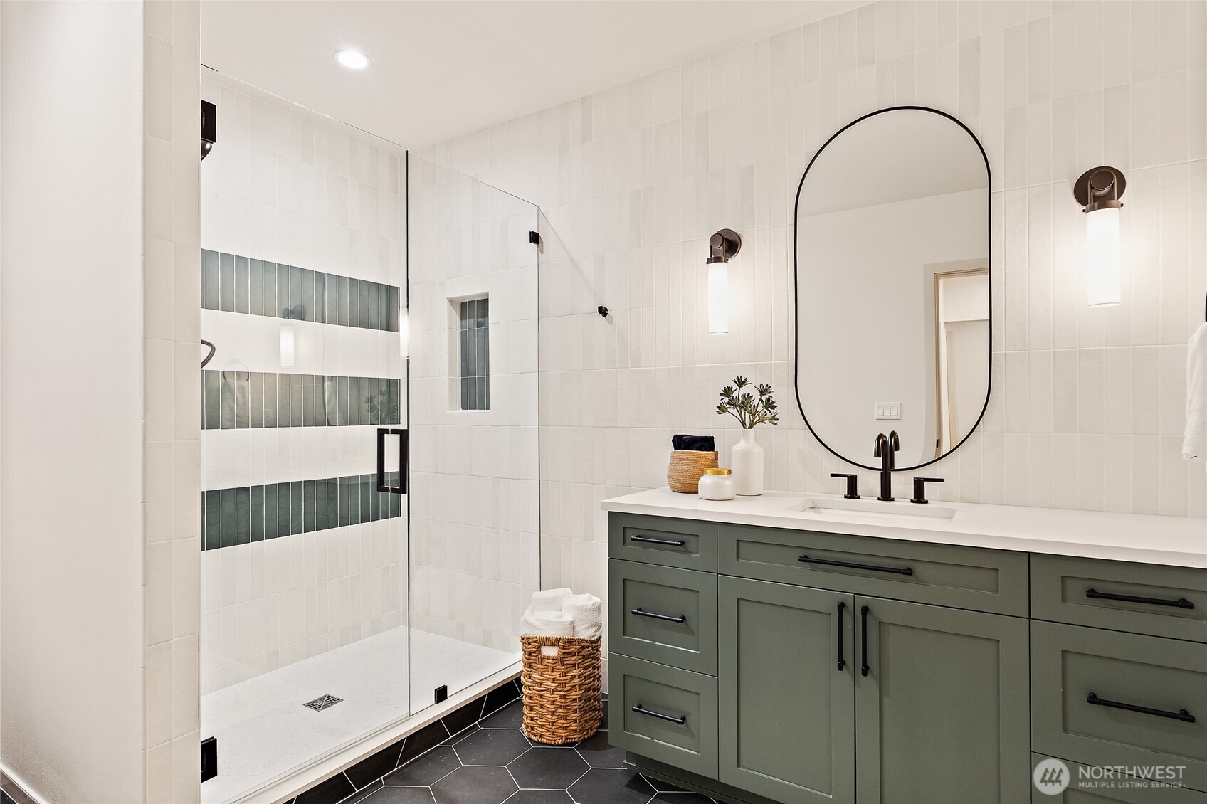 4103 43rd Avenue NE, Seattle, WA 98105