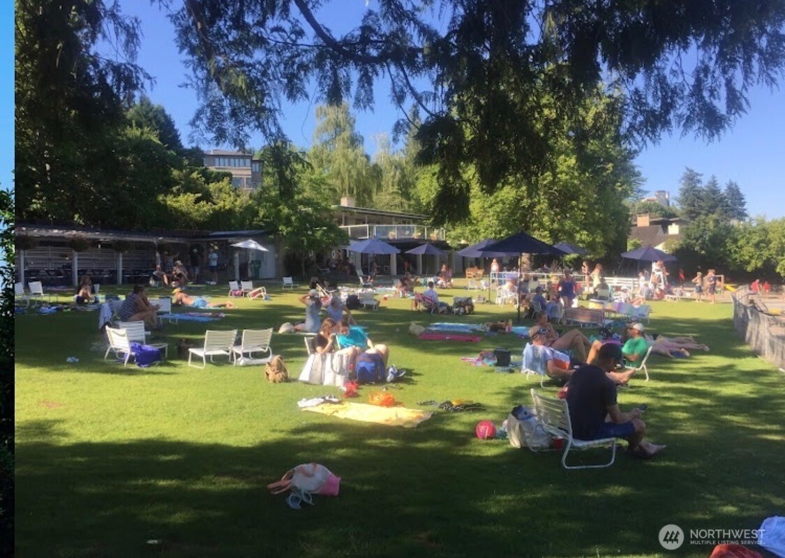 4103 43rd Avenue NE, Seattle, WA 98105