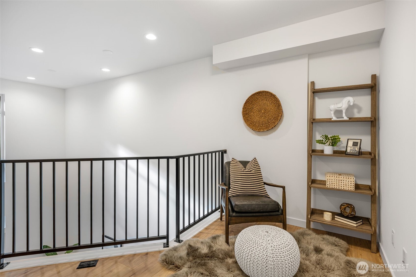 2110 1st Avenue N, Seattle, WA 98109