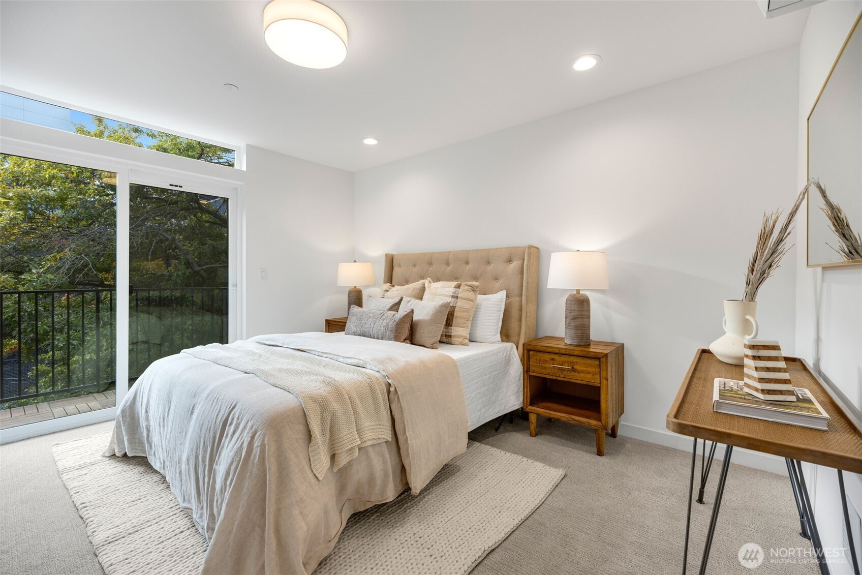 2110 1st Avenue N, Seattle, WA 98109