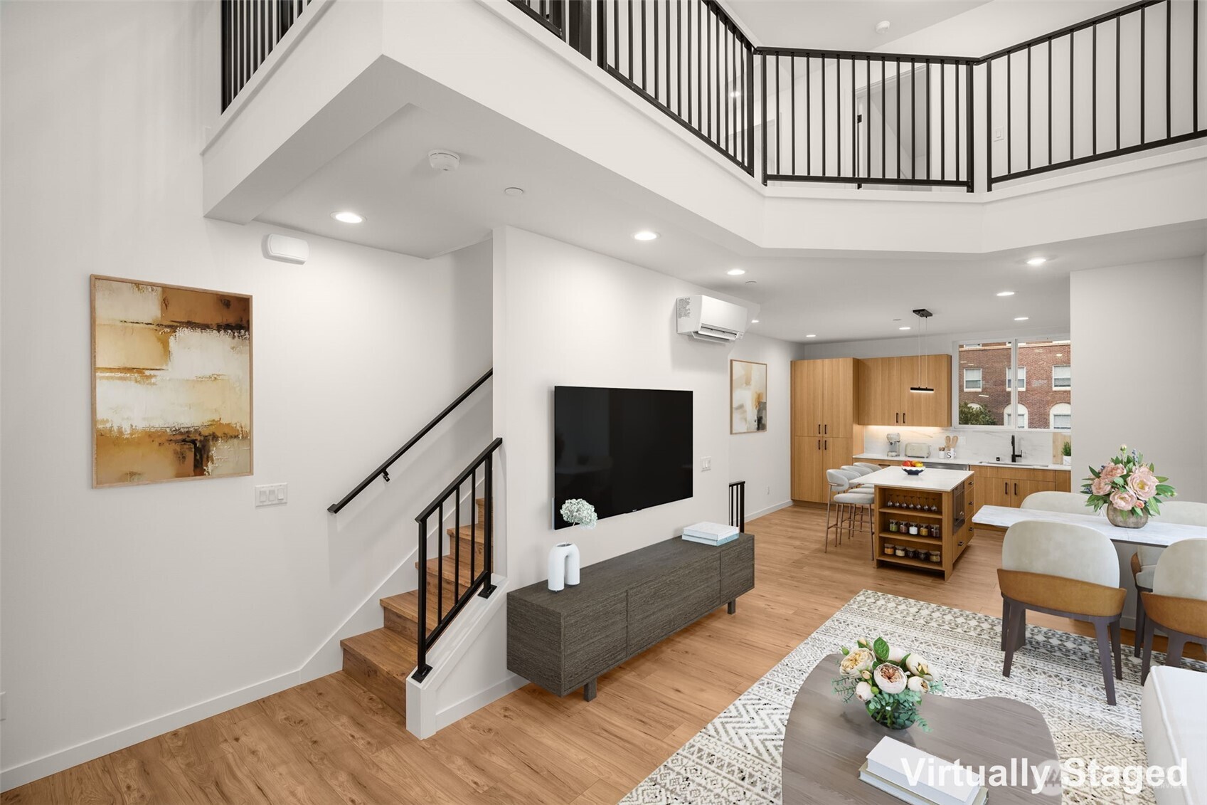 2110 1st Avenue N, Seattle, WA 98109