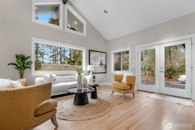 23619 5th Avenue W, Bothell, WA 98021 - Photo 2