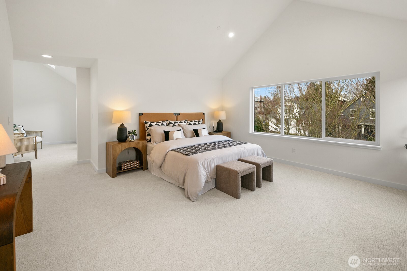 2851 NW 70th Street , Seattle, WA 98117