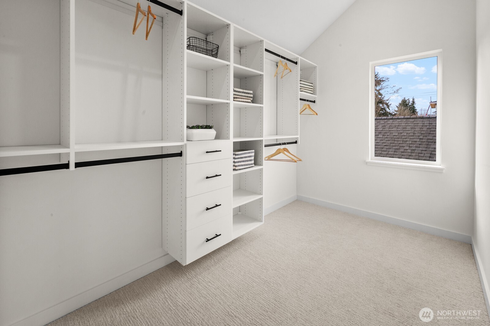 2851 NW 70th Street , Seattle, WA 98117