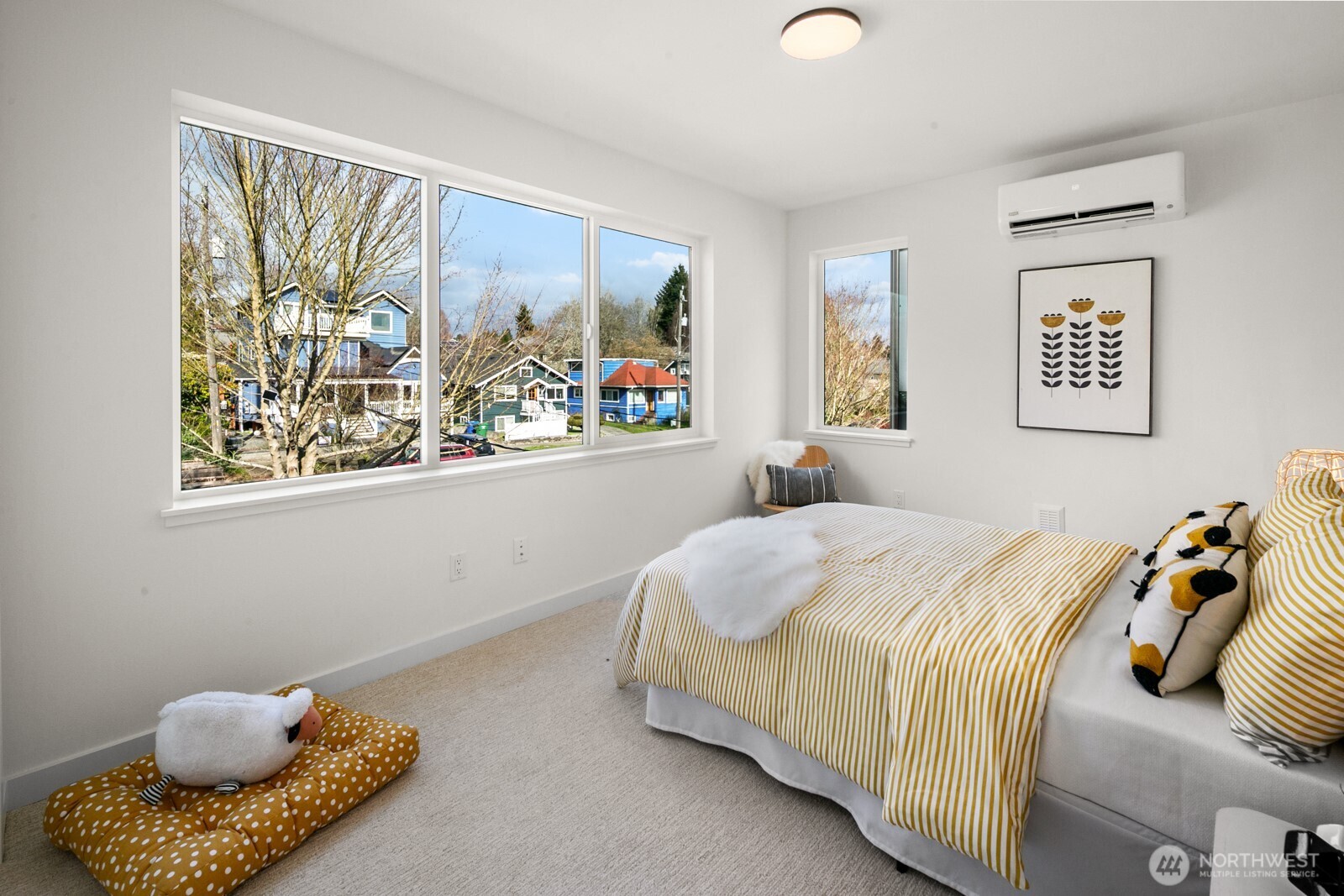 2851 NW 70th Street , Seattle, WA 98117