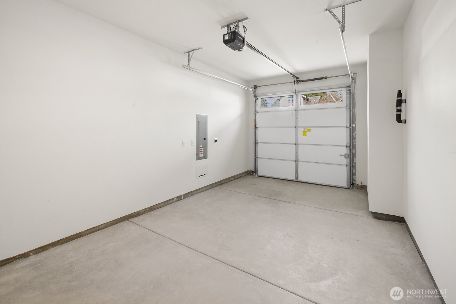 2851 NW 70th Street , Seattle, WA 98117