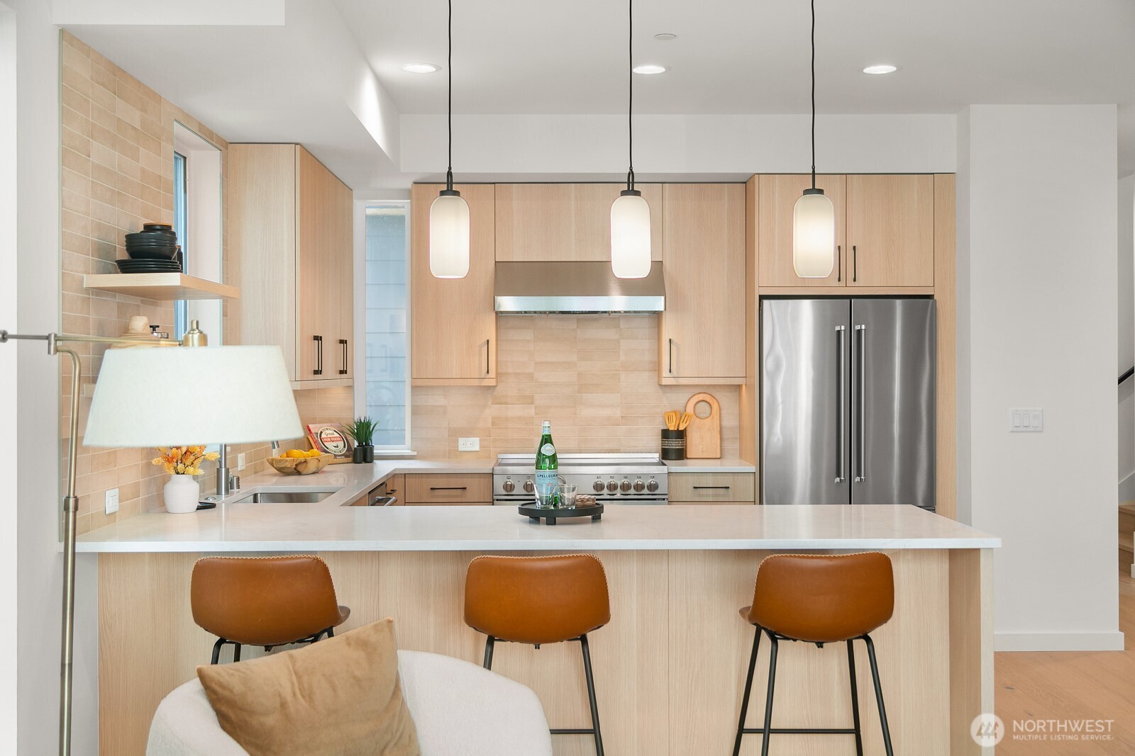 2851 NW 70th Street , Seattle, WA 98117