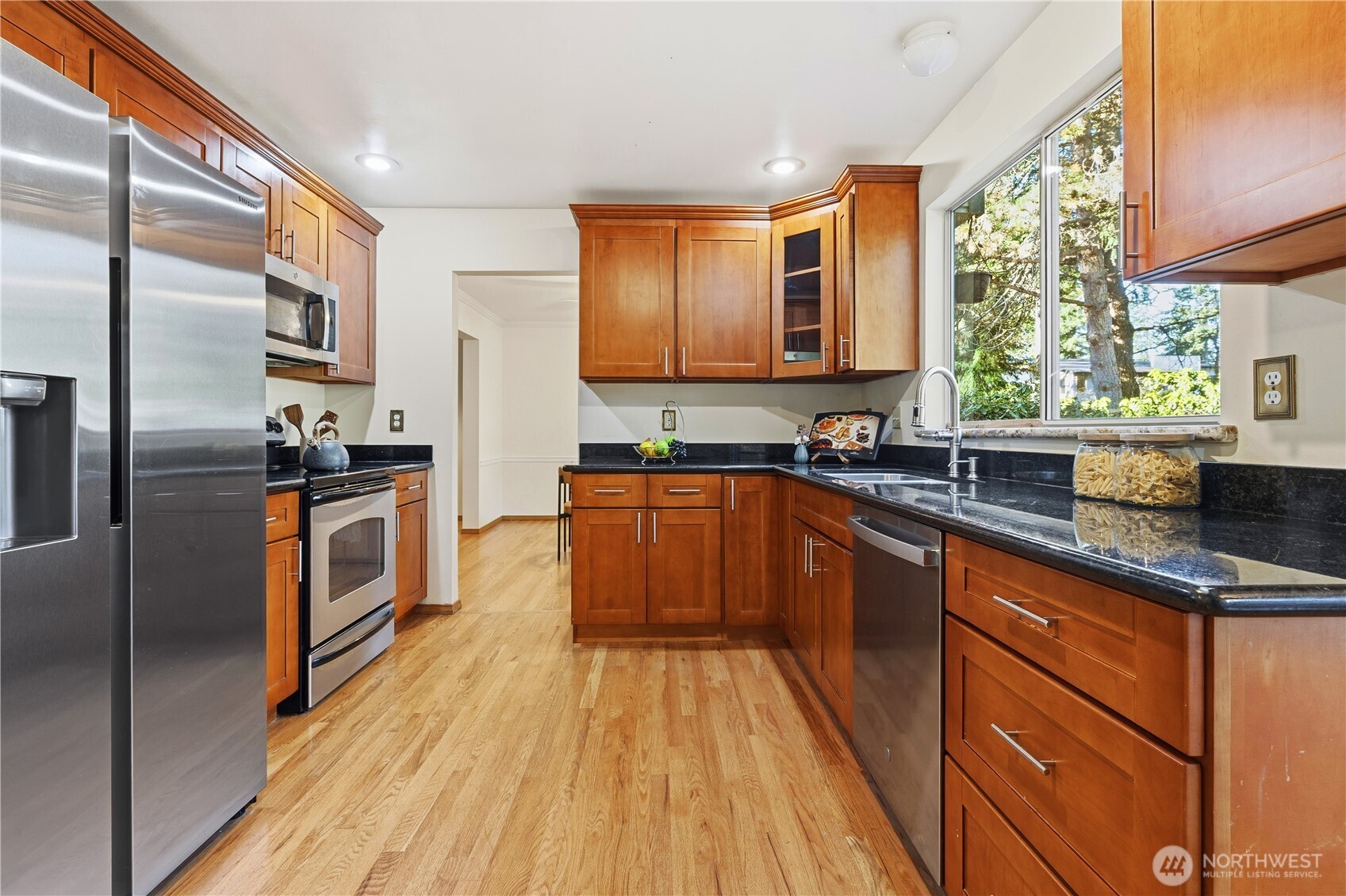 13010 NE 103rd Place , Kirkland, WA 98033