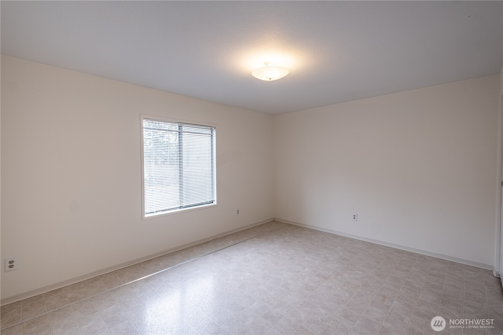 4958 Wheel Drive , Langley, WA 98260