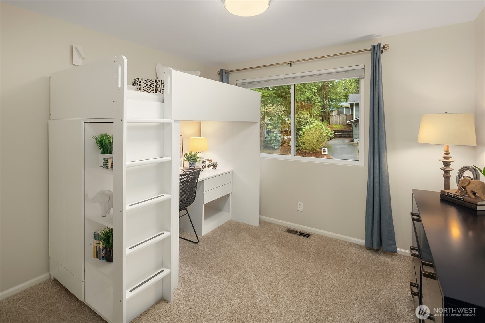 14812 107th Avenue NE, Bothell, WA 98011