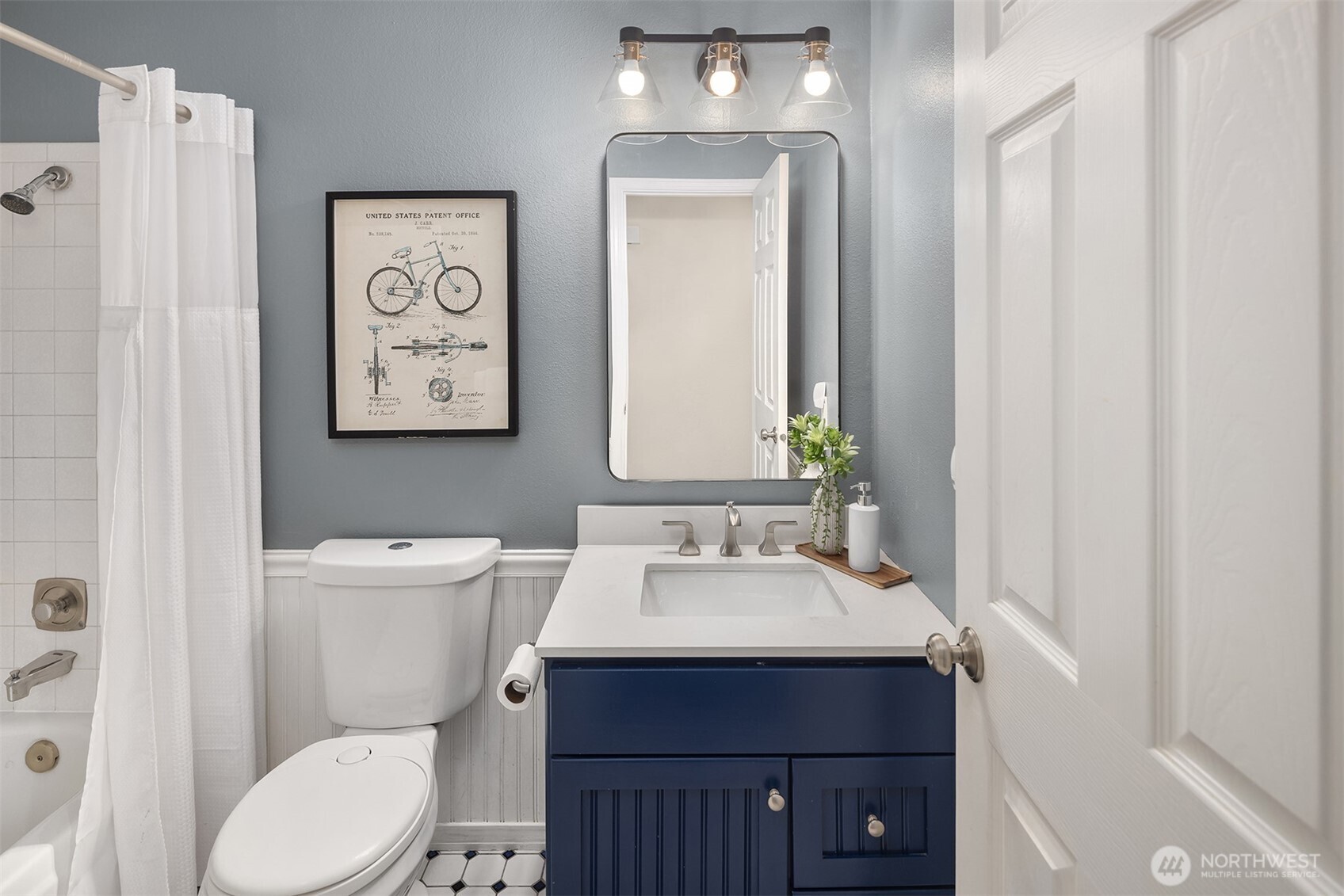 14812 107th Avenue NE, Bothell, WA 98011