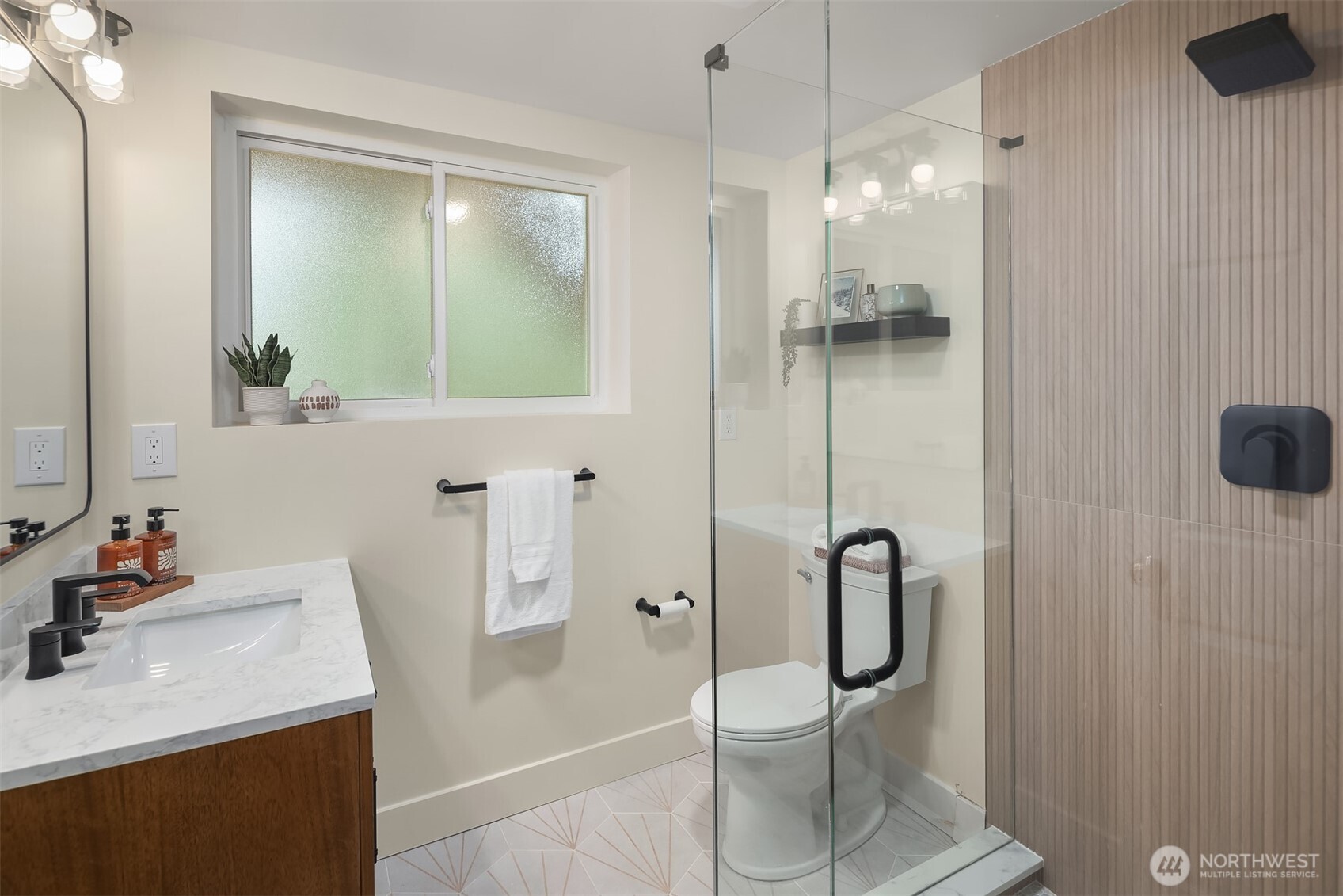 14812 107th Avenue NE, Bothell, WA 98011