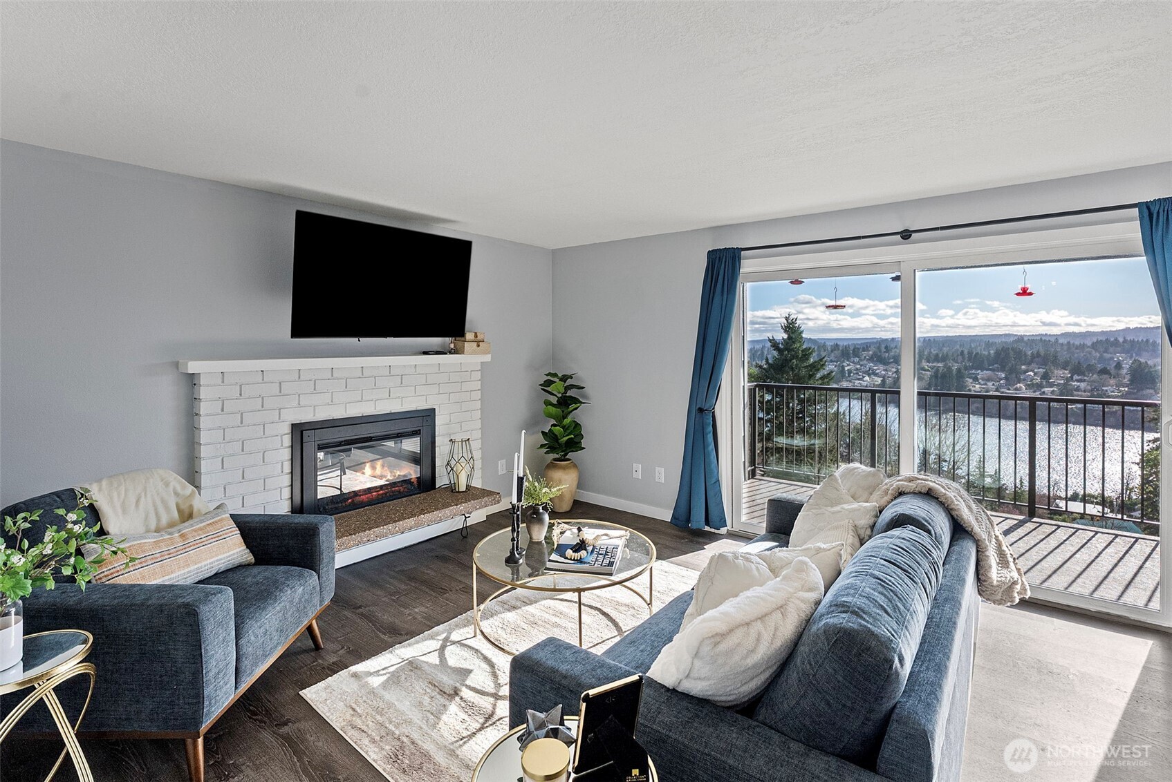 3330 Narrows View Lane NE #201, Bremerton, WA 98310