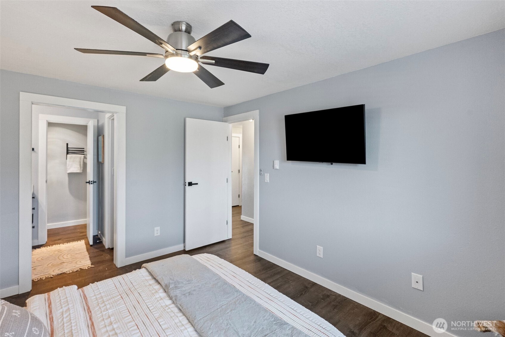 3330 Narrows View Lane NE #201, Bremerton, WA 98310