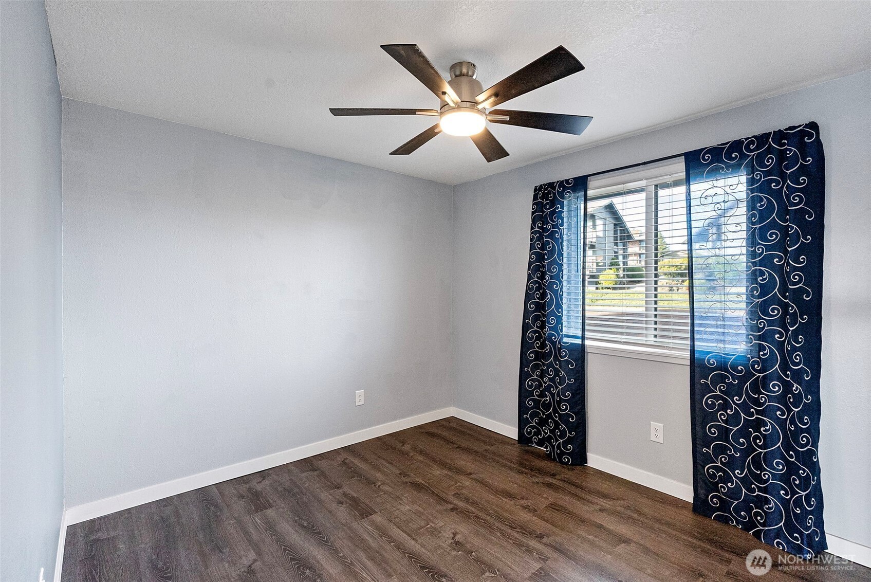 3330 Narrows View Lane NE #201, Bremerton, WA 98310