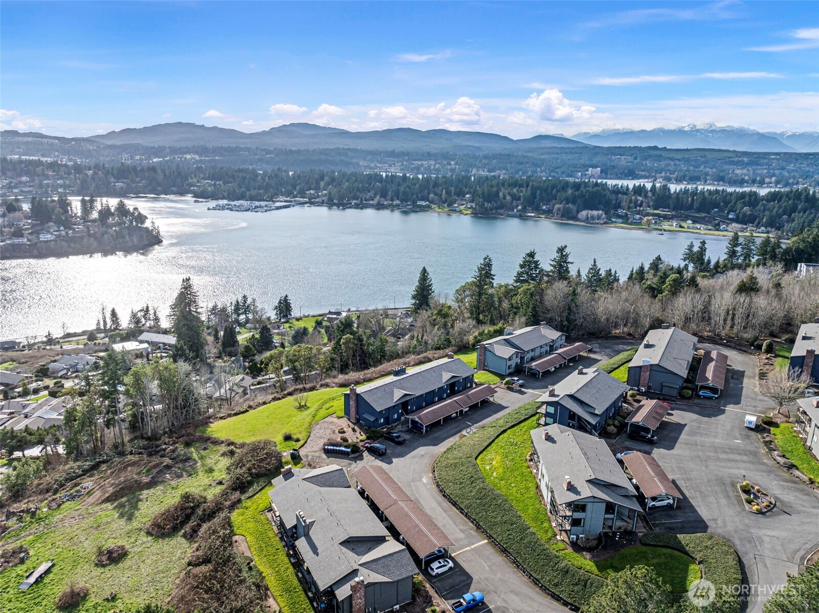3330 Narrows View Lane NE #201, Bremerton, WA 98310