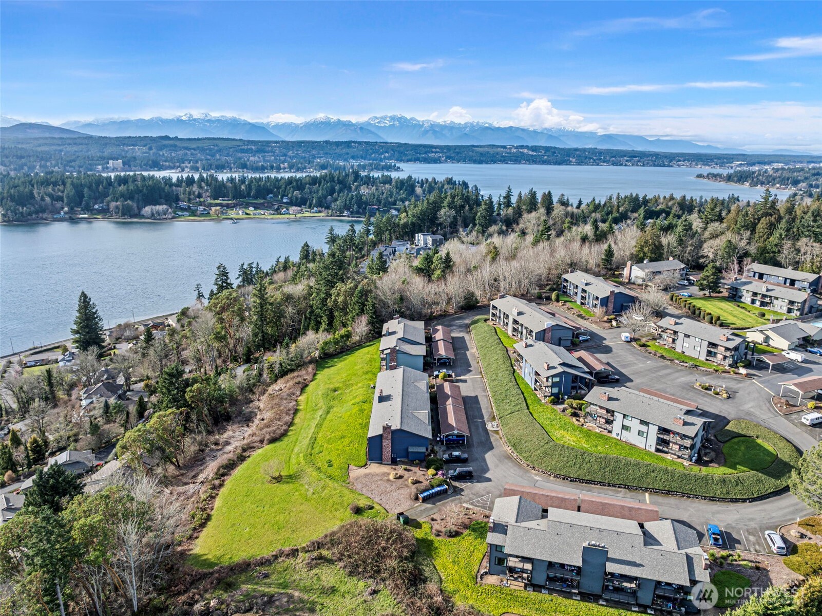 3330 Narrows View Lane NE #201, Bremerton, WA 98310