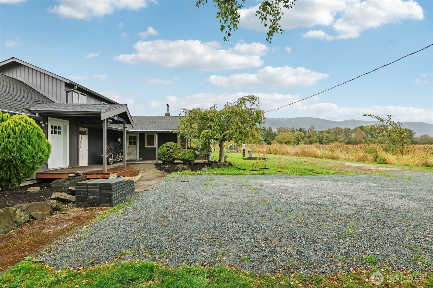 8754 Peavey Road , Sedro Woolley, WA 98284