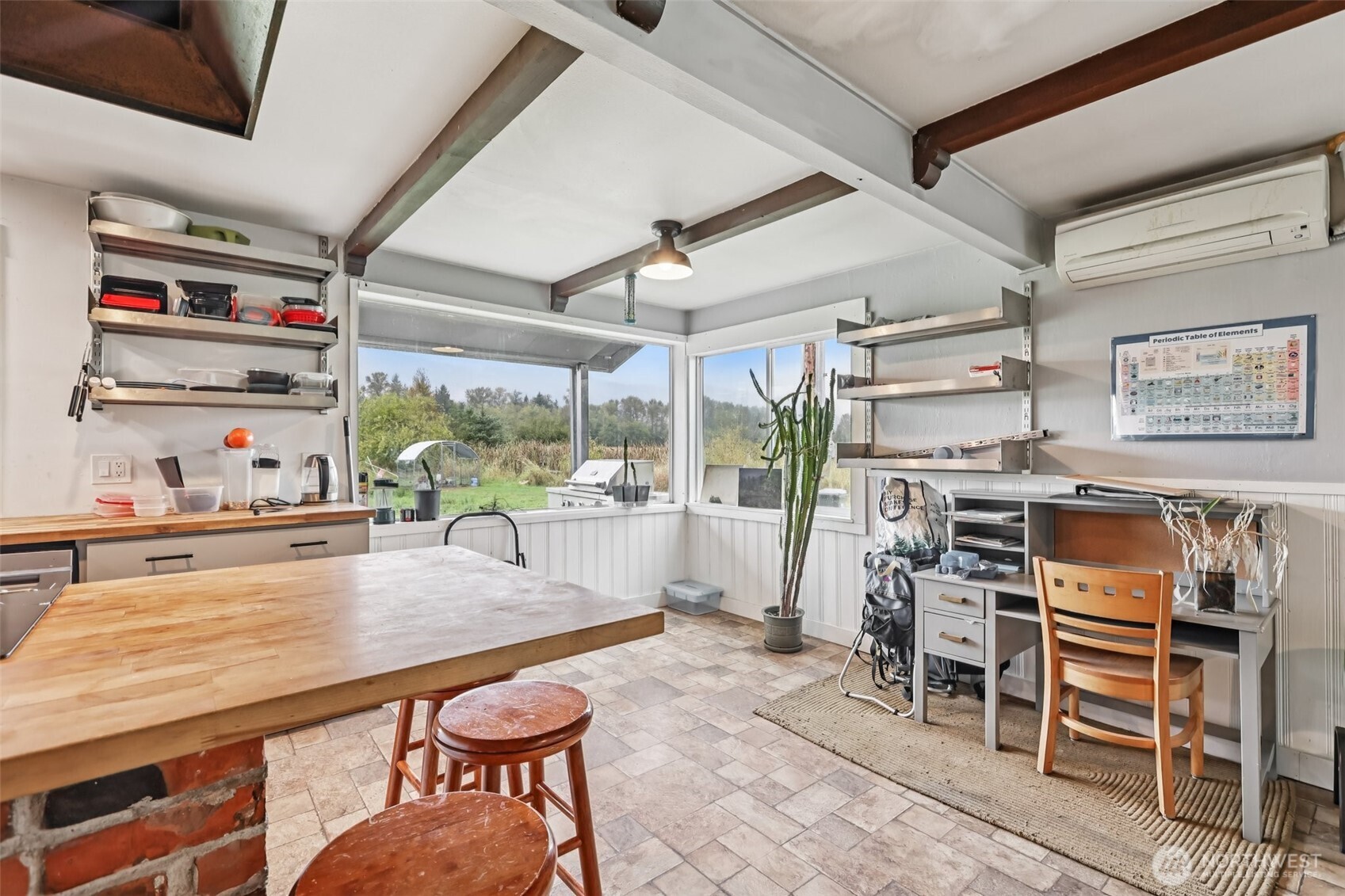 8754 Peavey Road , Sedro Woolley, WA 98284