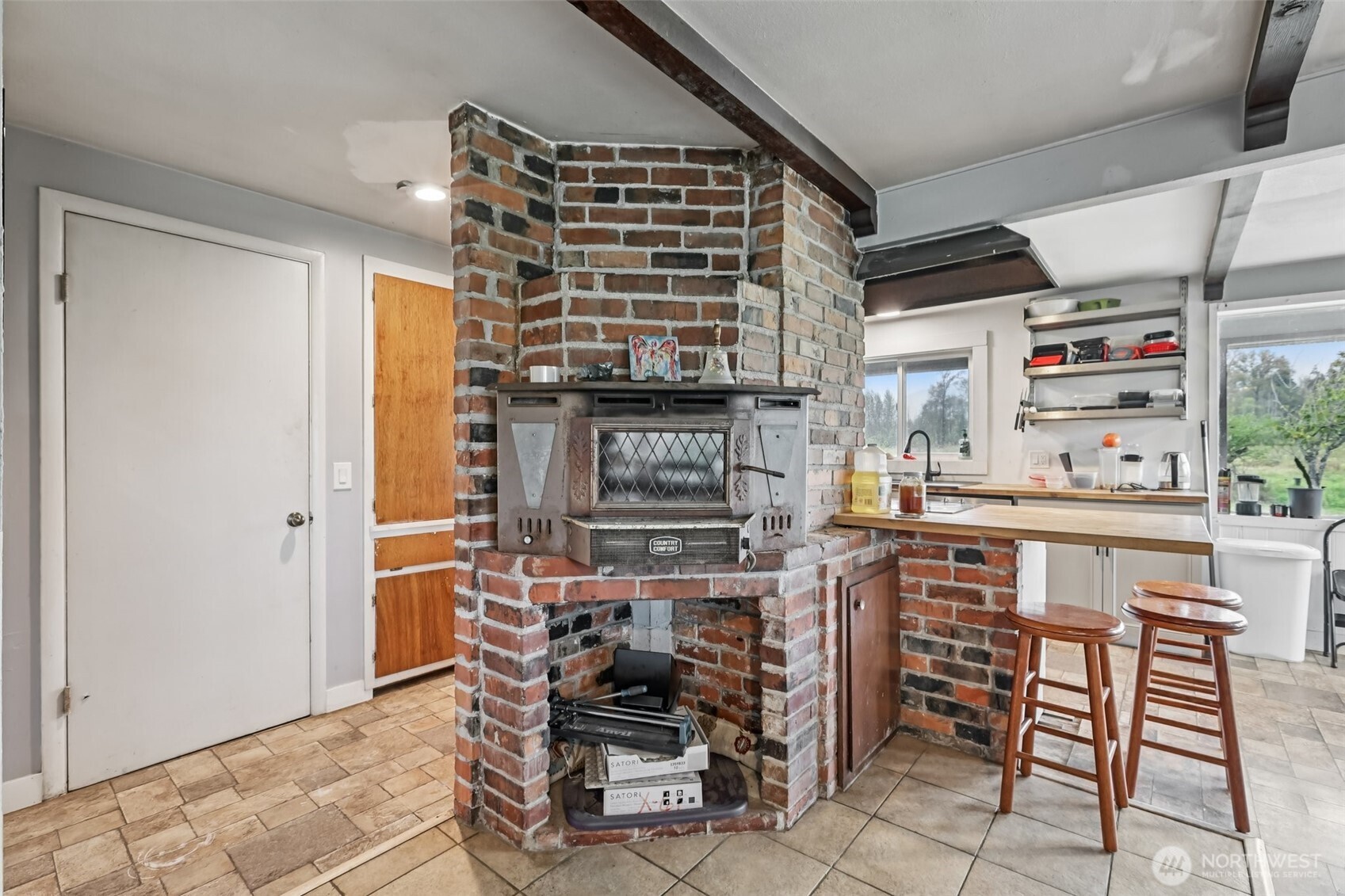 8754 Peavey Road , Sedro Woolley, WA 98284