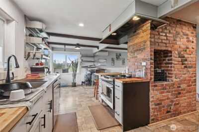 8754 Peavey Road , Sedro Woolley, WA 98284 - Photo 17