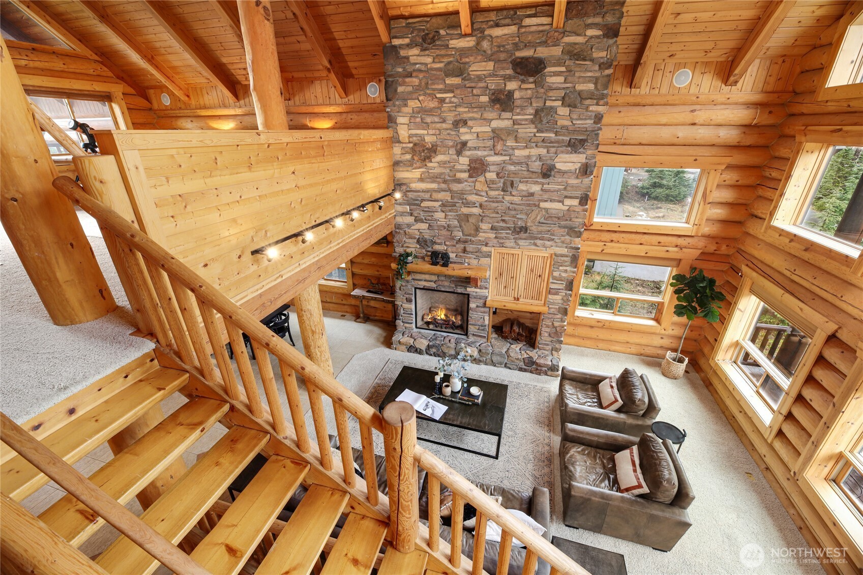 10 Summit Way , Snoqualmie Pass, WA 98068