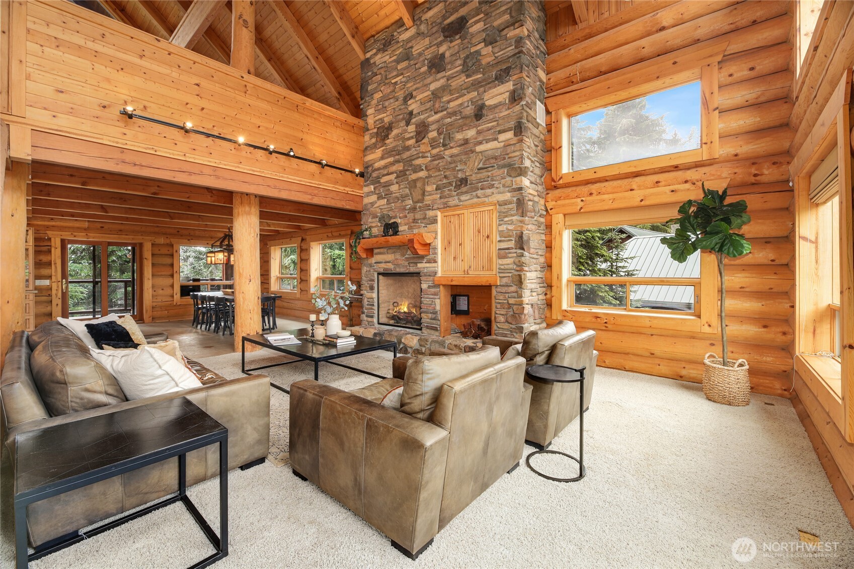 10 Summit Way , Snoqualmie Pass, WA 98068