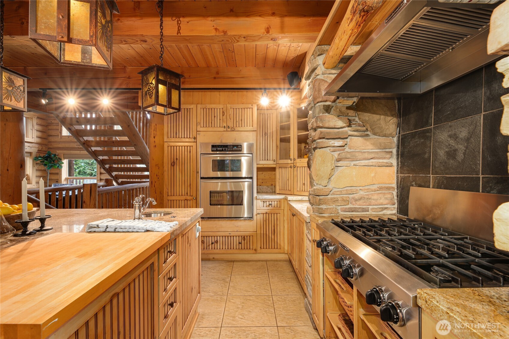 10 Summit Way , Snoqualmie Pass, WA 98068