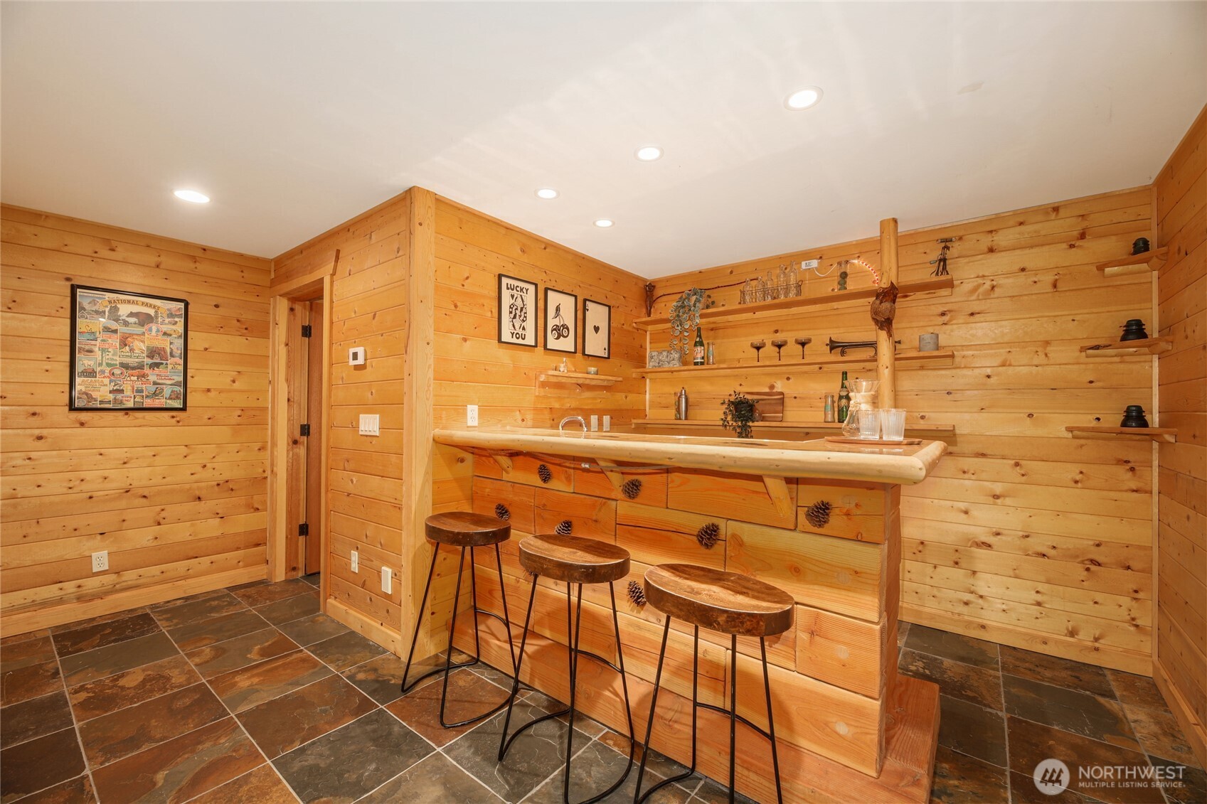 10 Summit Way , Snoqualmie Pass, WA 98068